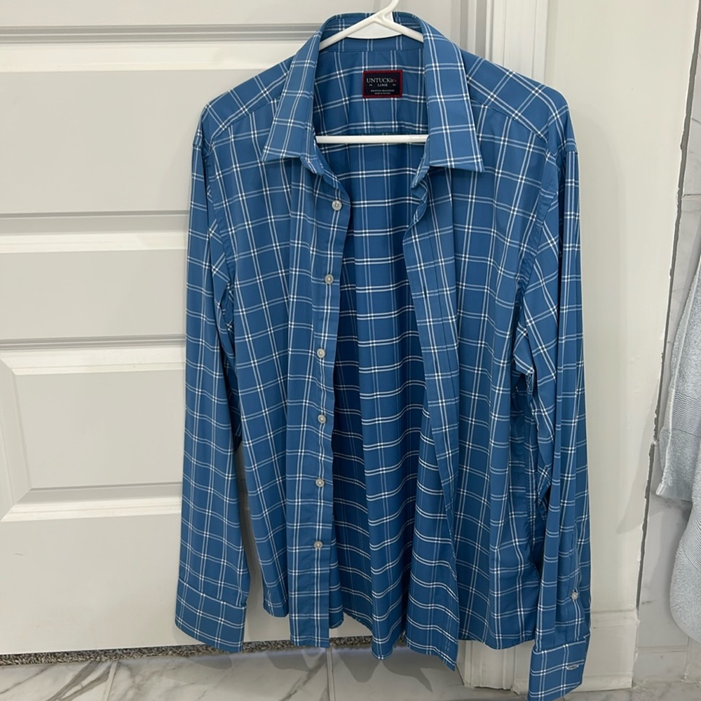 Men's Blue and White UNTUCKit Plaid button-down shirt